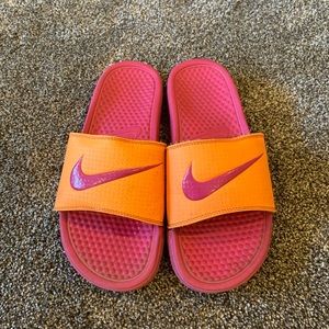 Women’s Nike slides